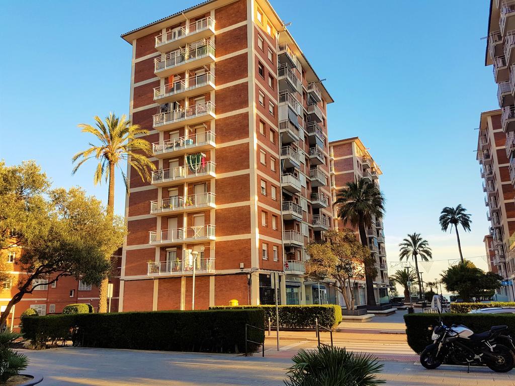 Helena Seaview & Beach-Apartment モンガット エクステリア 写真