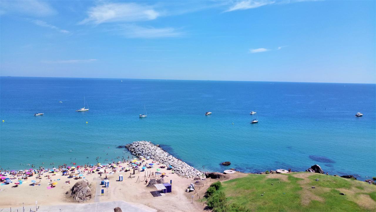 Helena Seaview & Beach-Apartment モンガット エクステリア 写真