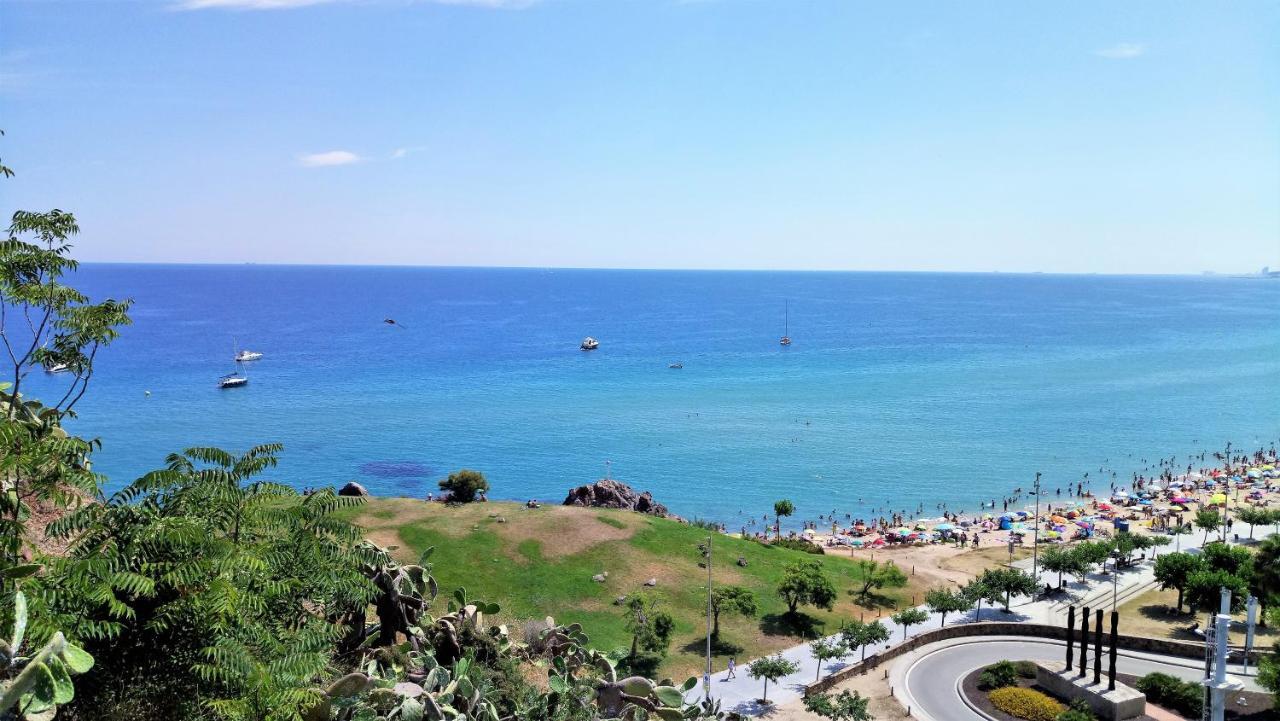 Helena Seaview & Beach-Apartment モンガット エクステリア 写真